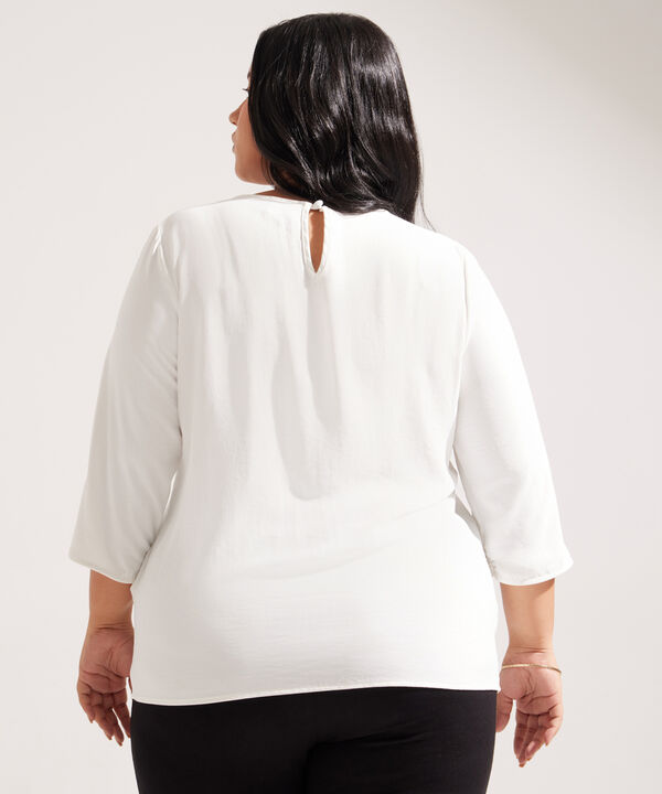 Blusa Manga ¾ Con Bordado